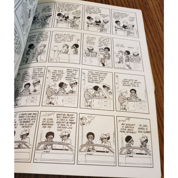 Doonesbury Chronicles Newspaper Comic Strip Paperback By Trudeau, Garry B. - Picture 6 of 7